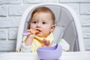 pierwszy posiłek dla niemowlaka
